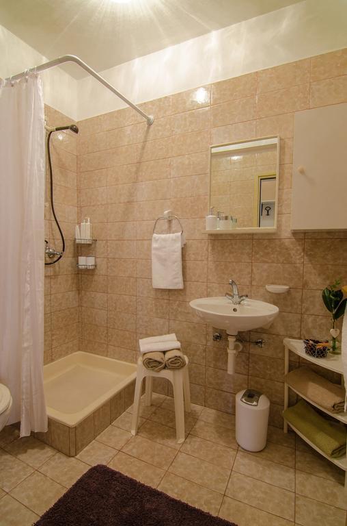 Apartments Karlo & Ivona ラビン 部屋 写真