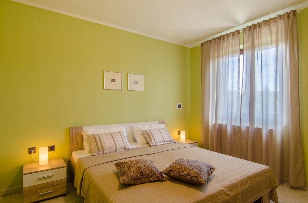 Apartments Karlo & Ivona ラビン 部屋 写真