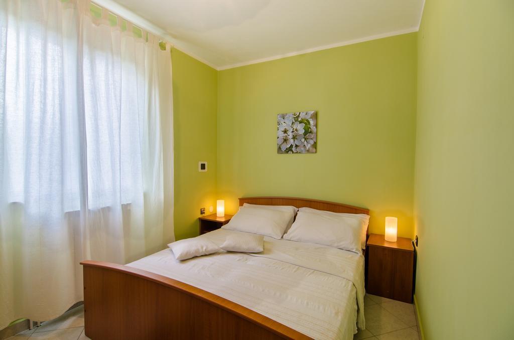 Apartments Karlo & Ivona ラビン 部屋 写真
