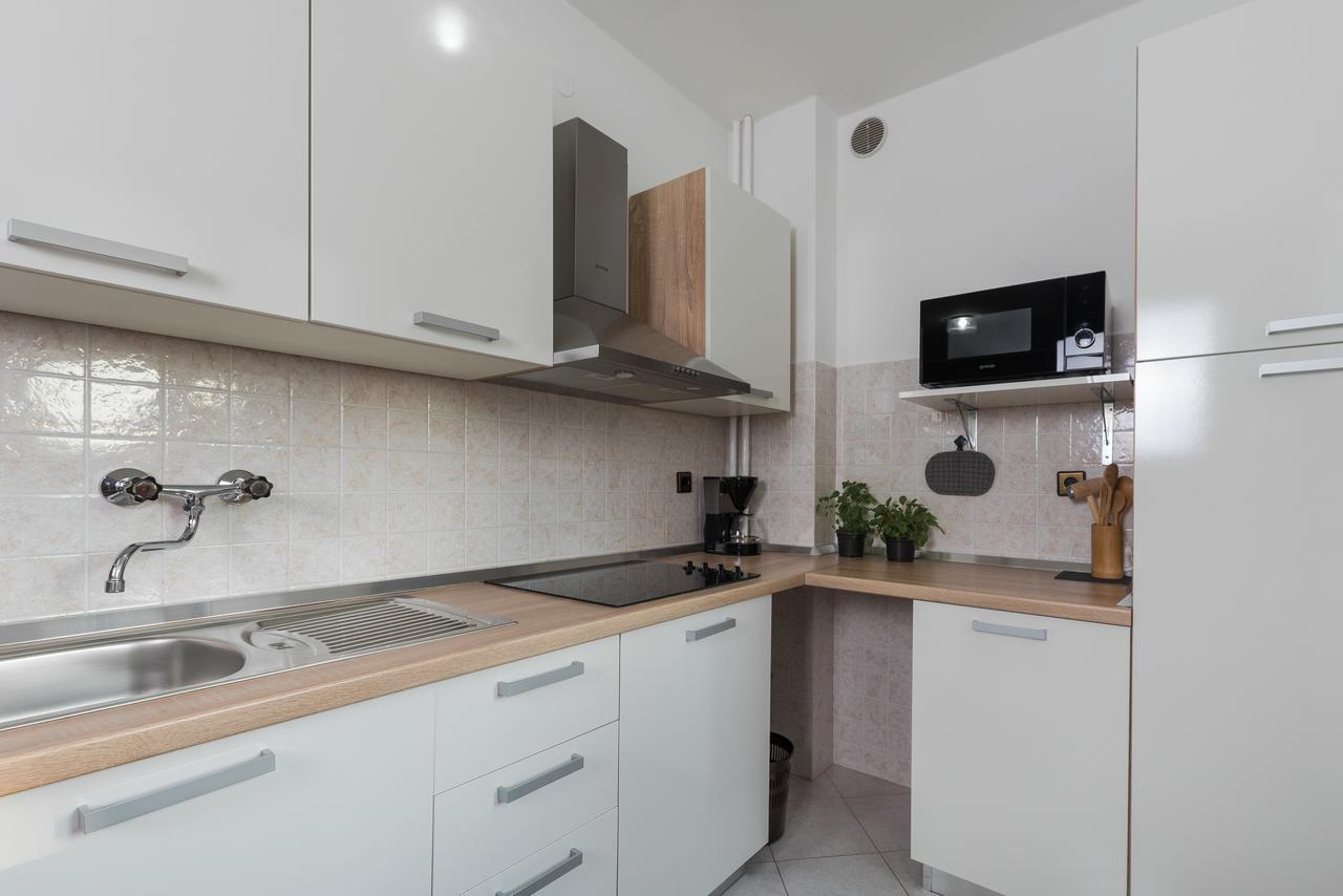 Apartments Karlo & Ivona ラビン エクステリア 写真
